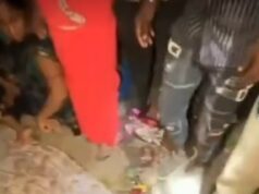 મોબાઈલ સ્નેચિંગનો પ્રતિકાર કરનાર યુવકની હત્યા:-પોલીસનો ઘેરાવ, પથ્થરમારામાં એક પોલીસકર્મીને ઇજા